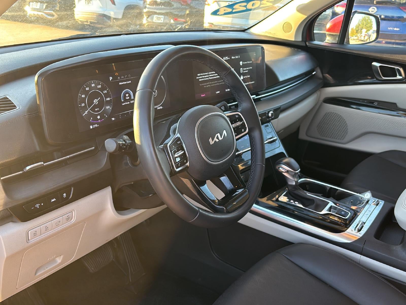 2024 Kia Carnival SX