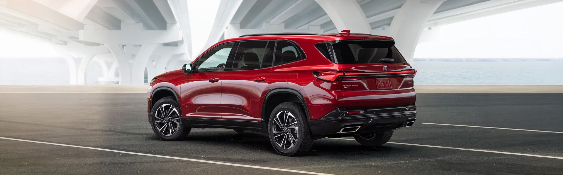 2026 Buick Enclave and 2026 Chevrolet Traverse side by side comparison